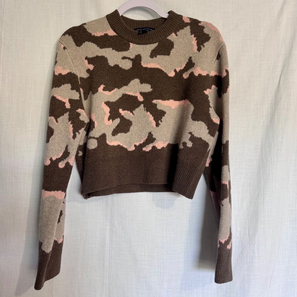 French‎ Connection Camouflage Print Cropped Sweater Women's Size S Brown Pink